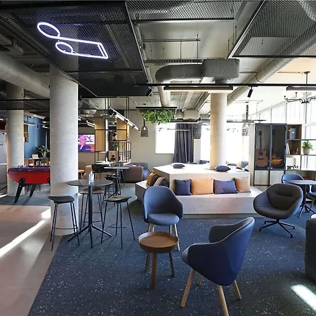 Ibis Jallieu Medipole Hotel *